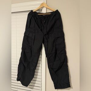 TNA black Cargo Pants size large